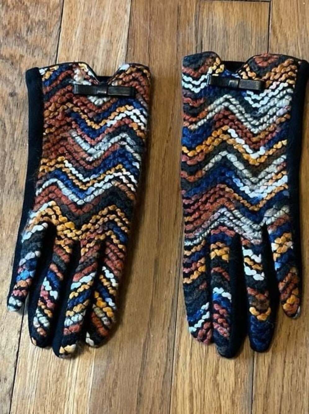 Missoni by Target Zigzag Multi-Color Knit Chevron Touchscreen Gloves